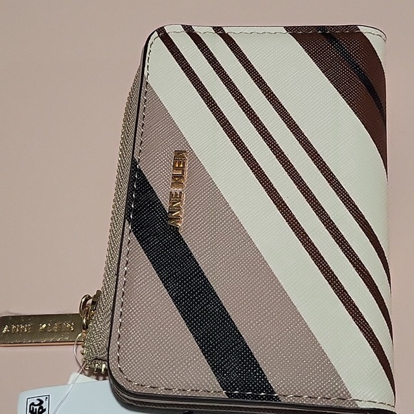 NWT Anne Klein Taupe Striped Flap Card Case And  Wallet - Picture 1 of 8